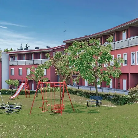 아파트 Two-bedroom In Desenzano D.garda *