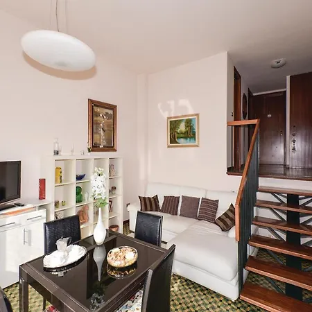아파트 Two-bedroom In Desenzano D.garda *