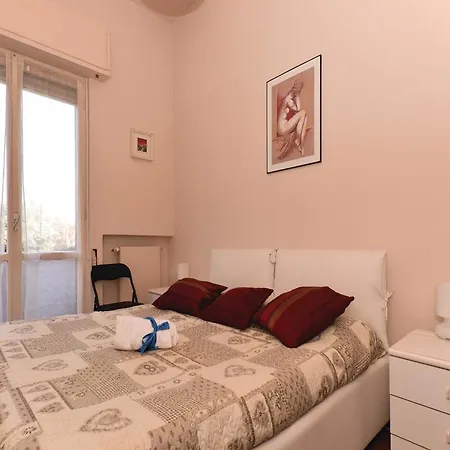 Two-bedroom In Desenzano D.garda *